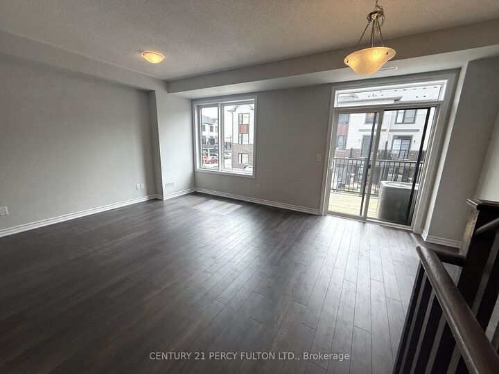 Property Photo:  1060 Honeycomb Path  ON L1H 8L7 