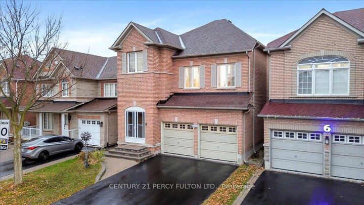 Property Photo:  8 Boulderbrook Drive  ON M1X 2B9 