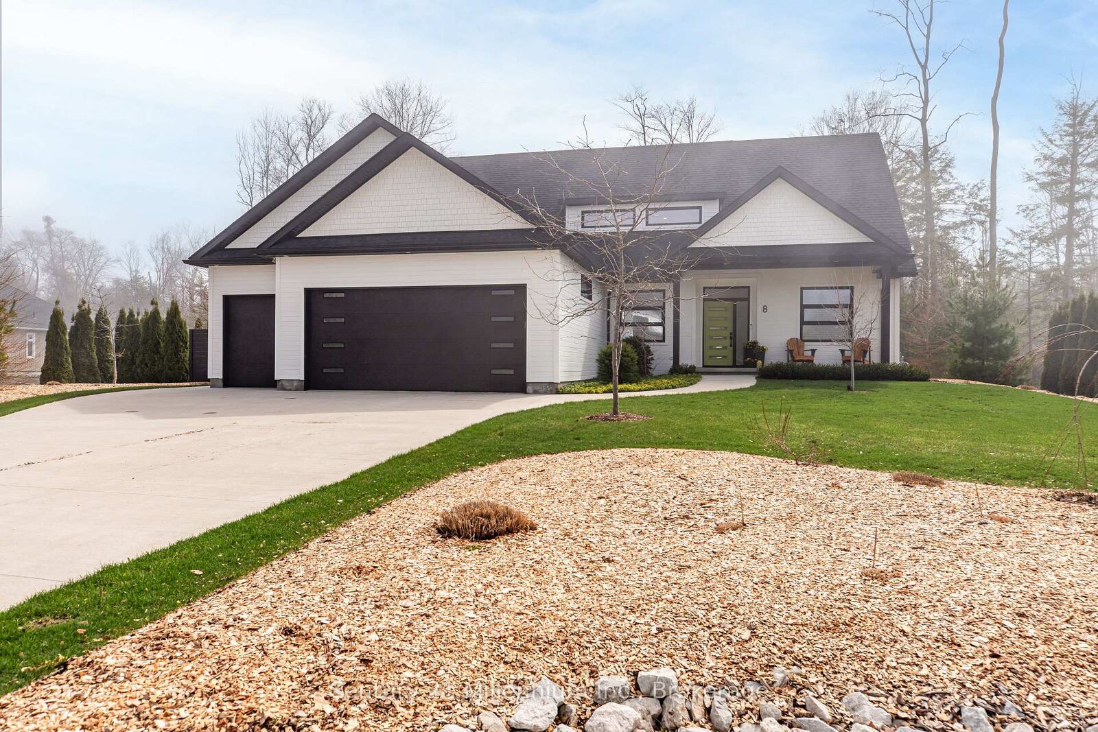 Property Photo:  8 Sunset Place  ON N2Z 0G6 