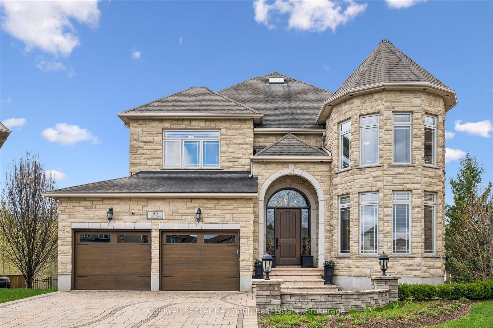 Property Photo:  51 Cox Court  ON N1G 0A5 