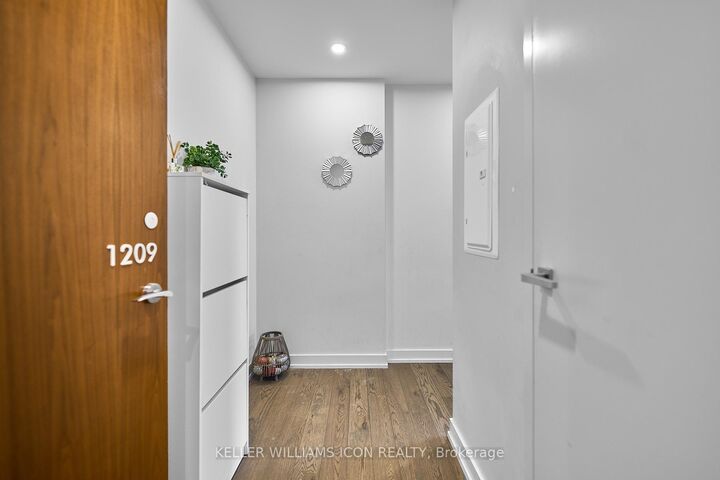 Property Photo: 101 Queen Street 1209 ON K1P 0B7