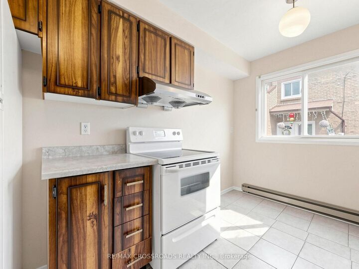 Property Photo:  50 Scarborough Golf Club Road 95  ON M1M 3T5 