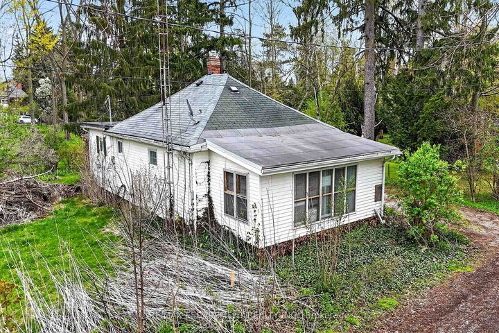 Property Photo: 313 John Street ON N3Y 2Z1