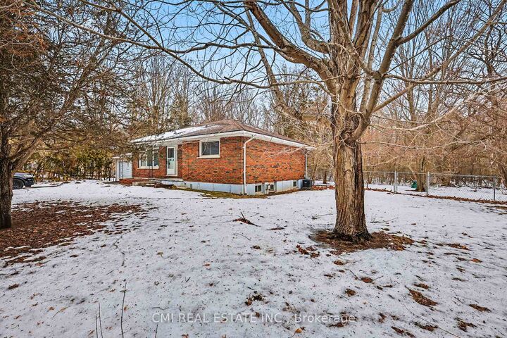 Property Photo:  606 Glen Miller Road  ON K8V 5P8 