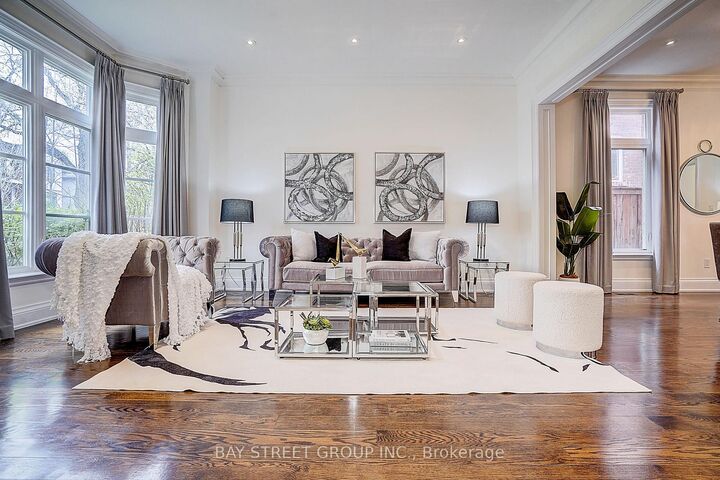 Property Photo:  28 Carnwath Crescent  ON M2P 1J5 