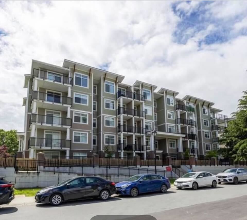 Property Photo:  20696 Eastleigh Crescent 211  BC V3A 0M3 