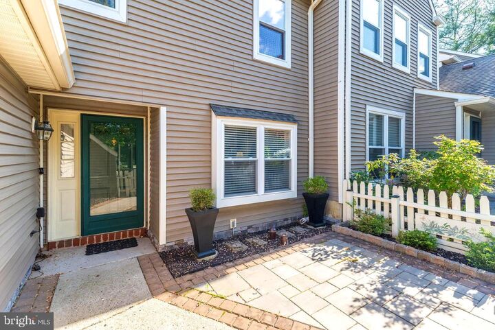 Property Photo:  1607 Lakeview Circle  PA 19067 