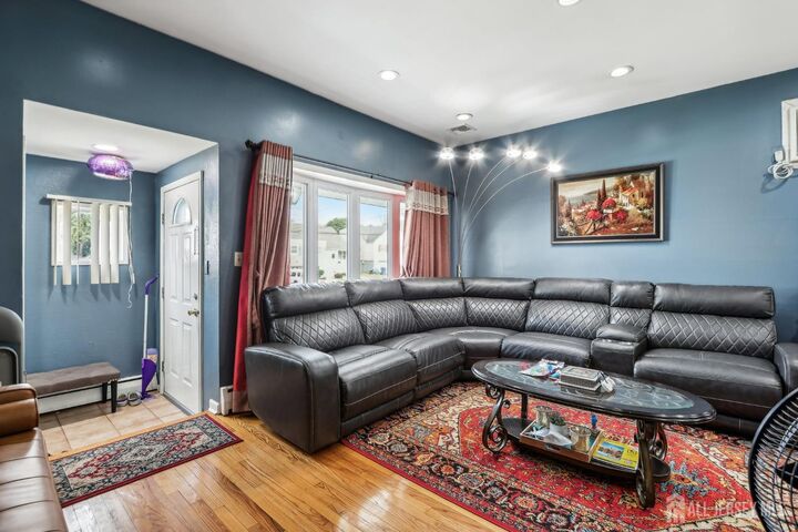Property Photo:  66 Brandywine Road  NJ 08863 