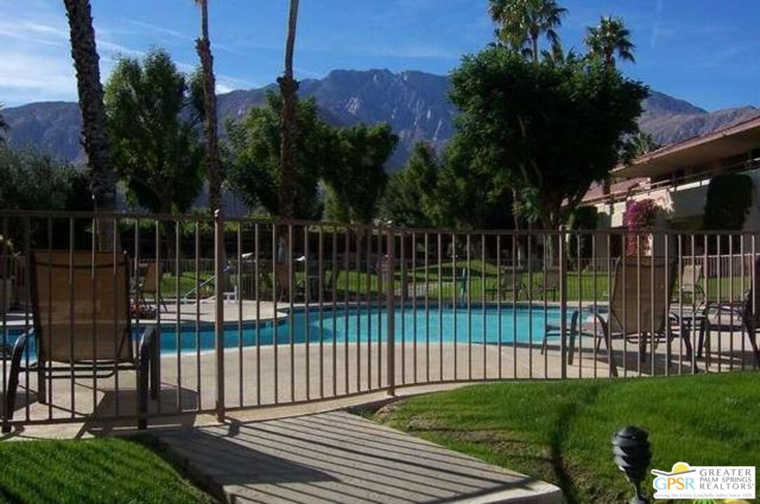 Property Photo:  420 N Villa Ct  CA 92262 