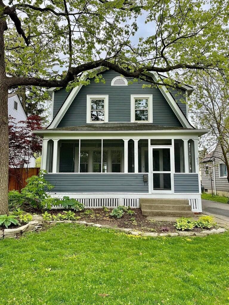 Property Photo:  805 Montrose Avenue  OH 43209 
