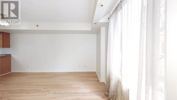 Property Photo:  26 Douro Street 320  ON M6K 3M4 