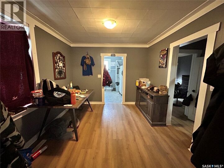 Property Photo:  416 J Avenue N  SK S7L 2K3 