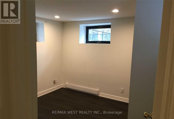 Property Photo:  152 Dowling Avenue 4  ON M6K 3A6 
