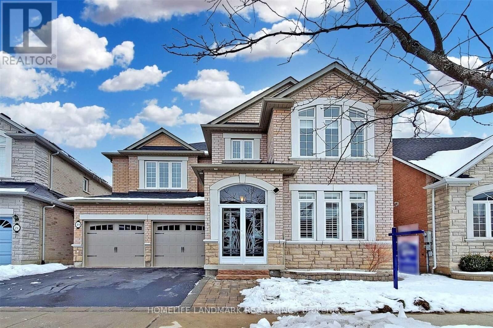 Property Photo:  19 Brass Drive  ON L4E 4T3 