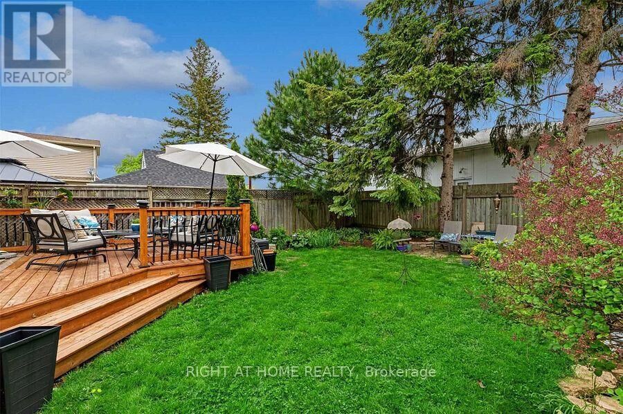Property Photo:  2 Columbia Street East  ON L2R 5H6 