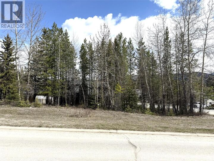 63 Darby Crescent — photo 1