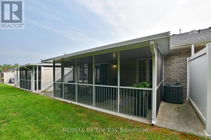 Property Photo:  50 Clover Crescent  ON L9Z 0G4 