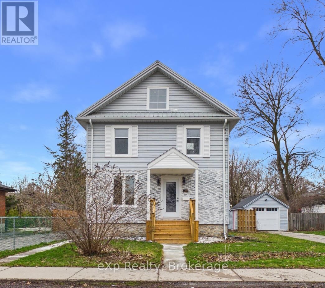 Property Photo:  276 Foster Avenue  ON K8N 3R5 