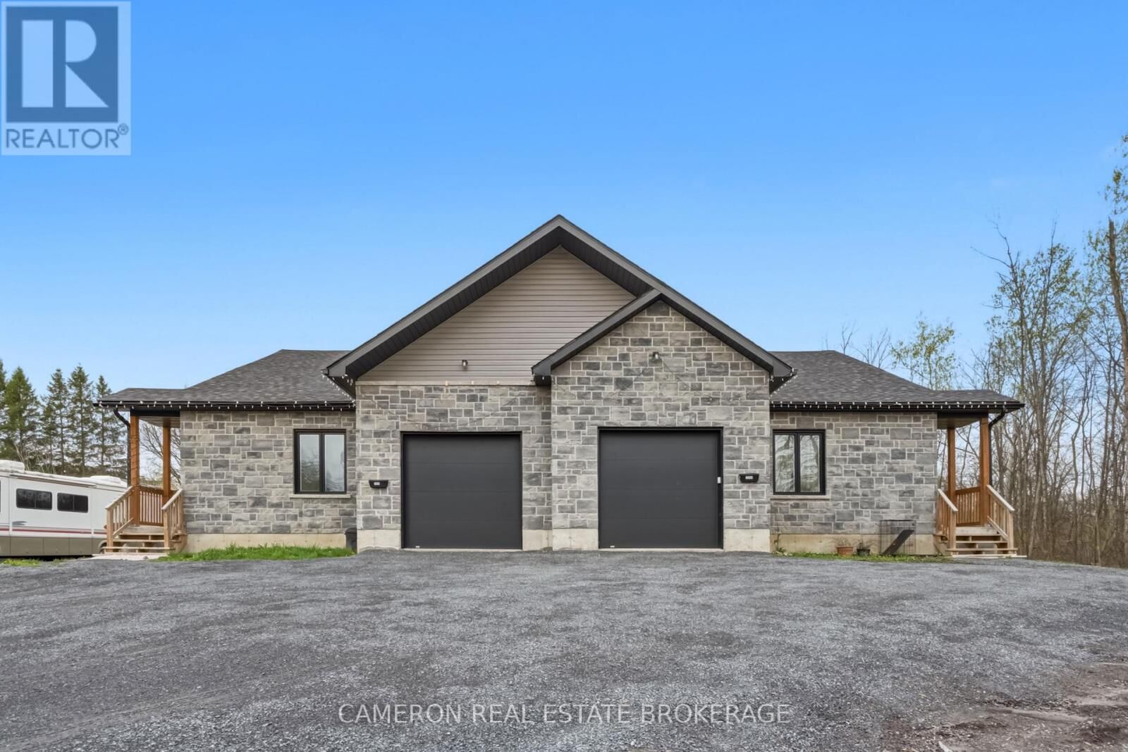 Property Photo: 3506 Bruce Street ON K6K 1N3