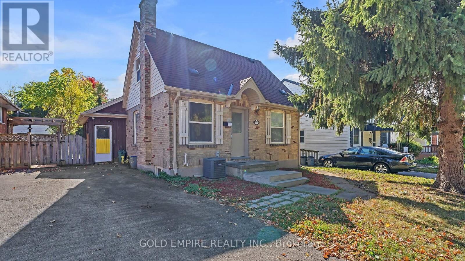 Property Photo:  727 Whetter Avenue  ON N6C 2H1 