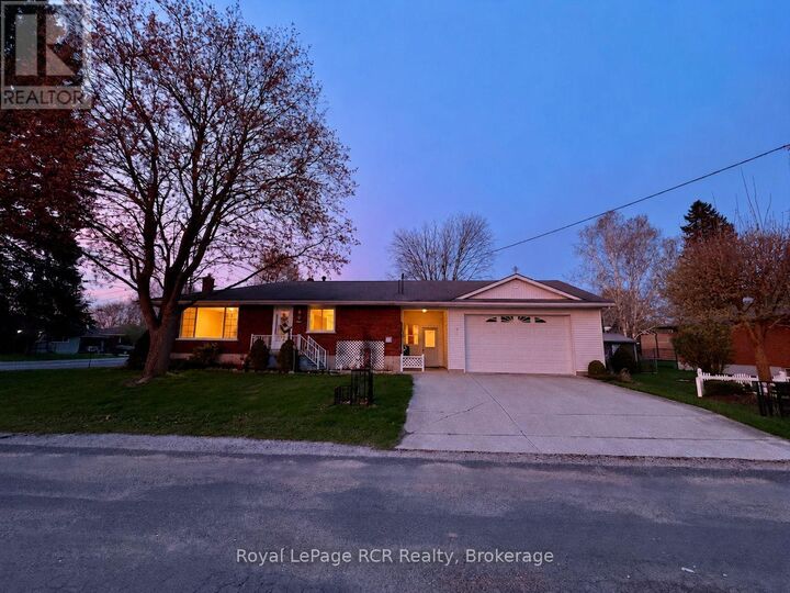 Property Photo:  281 13th Avenue  ON N4N 2V9 