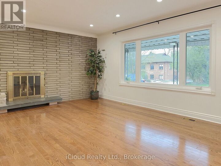Property Photo:  4 Longbridge Road  ON L4J 1L5 