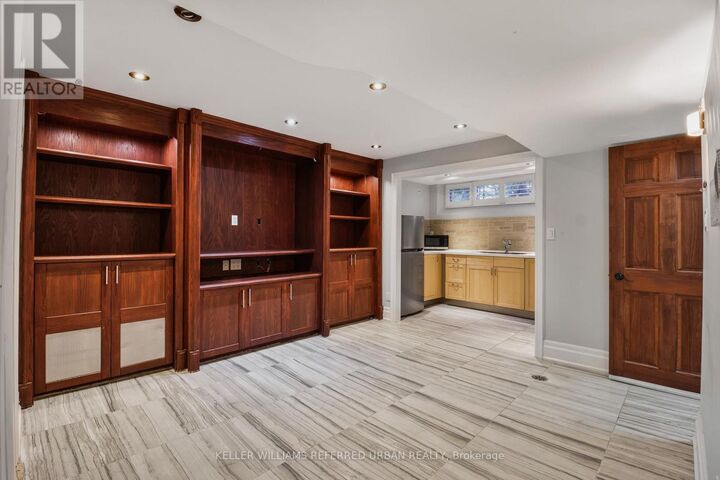 Property Photo:  25 Carscadden Drive Lower  ON M2R 2A6 