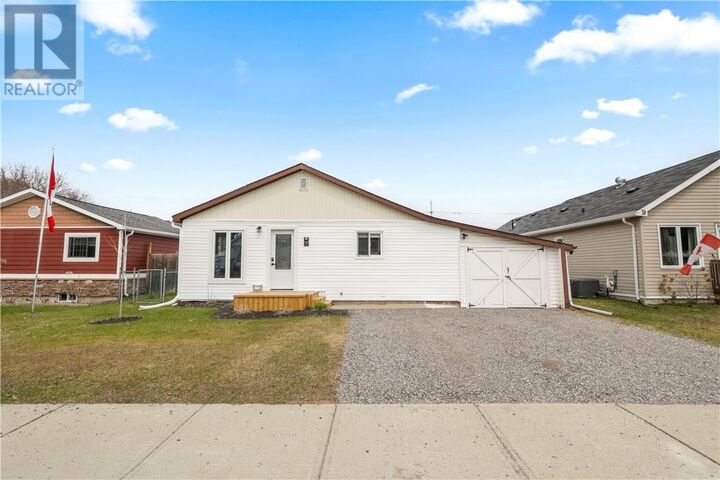 Property Photo:  190 Algoma Street  ON P5E 1H7 