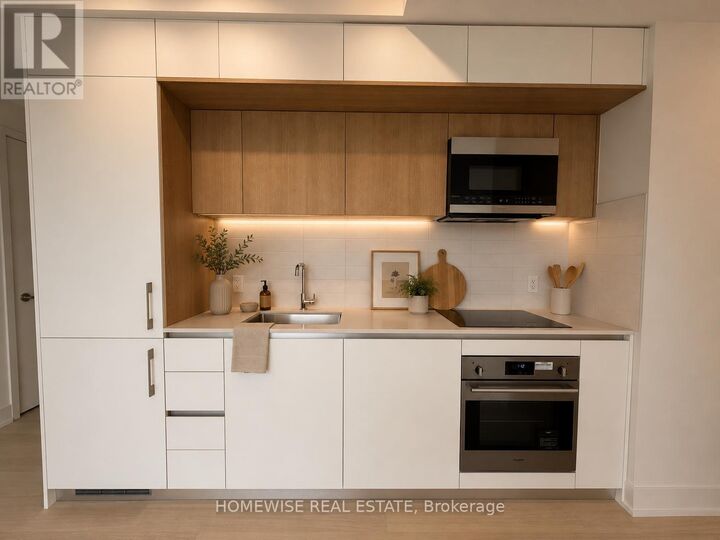 Property Photo:  322 Dupont Street 608  ON M5R 0E3 