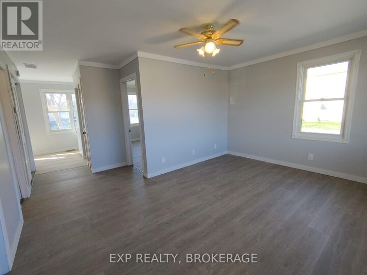Property Photo:  14 Louis Street  ON K6V 4H5 