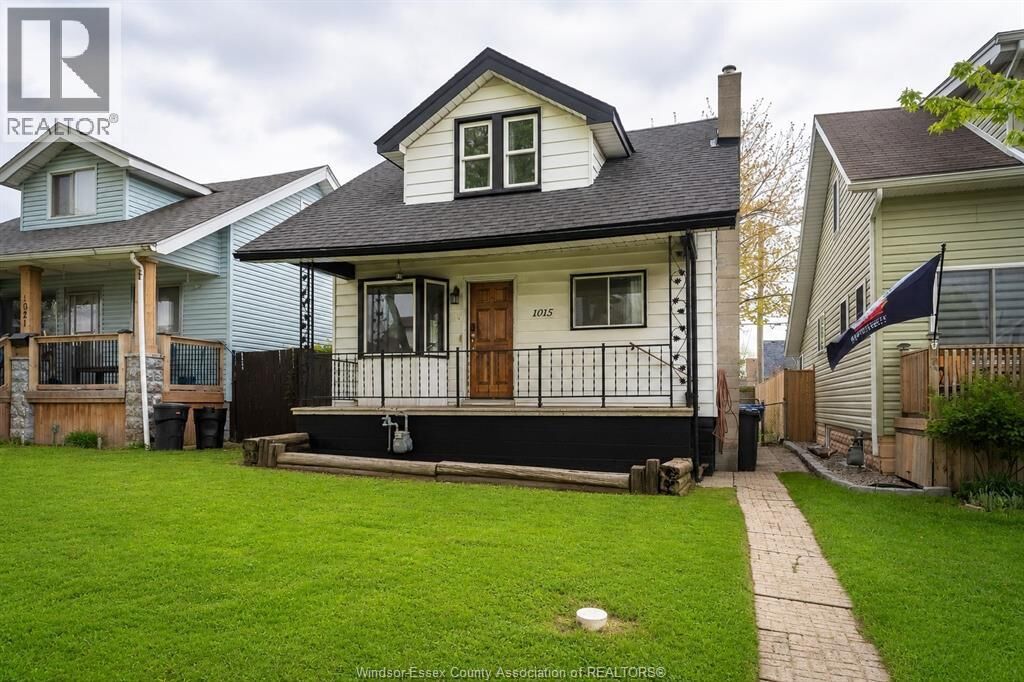 Property Photo:  1015 Oak  ON N9A 5G5 