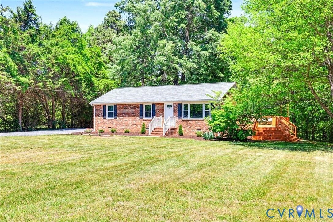 Property Photo:  15779 Kings Highway  VA 22485 