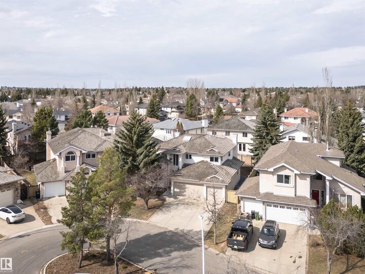 Property Photo:  607 Butterworth Wynd NW  AB T6R 2G8 