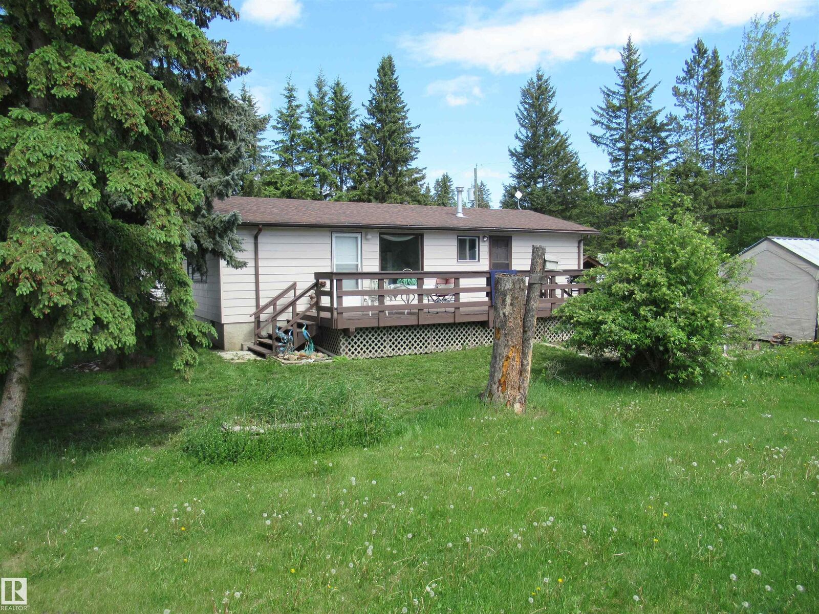 Property Photo: 6010 50 Street AB T0C 2C0