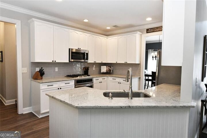 Property Photo:  1025 Fairview Club Circle  GA 30019 