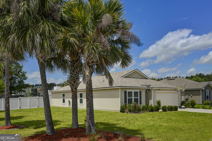 Property Photo:  100 Landing Boulevard  GA 31569 