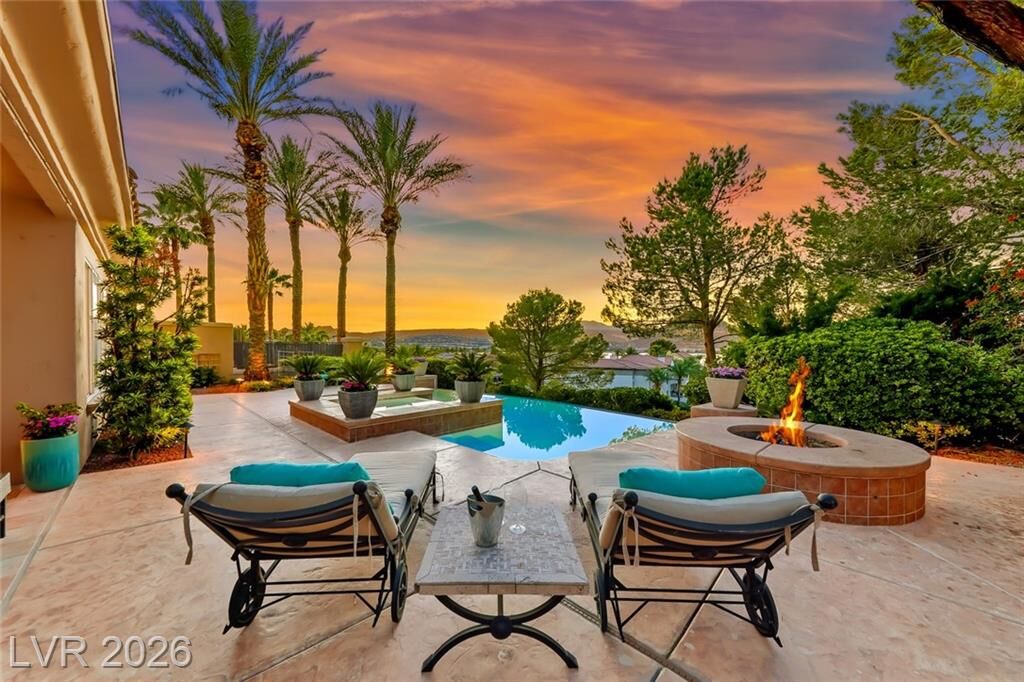 Property Photo:  46 Via Paradiso Street  NV 89011 