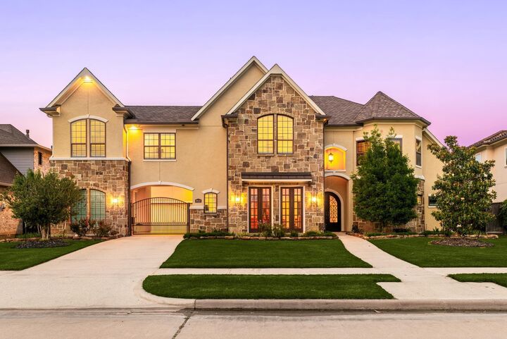 Property Photo:  915 Windsor Woods Lane  TX 77494 
