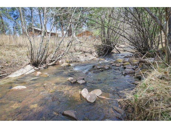 Property Photo:  