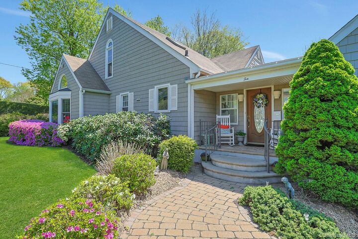 Property Photo:  10 E Linwood Street  NY 10595 