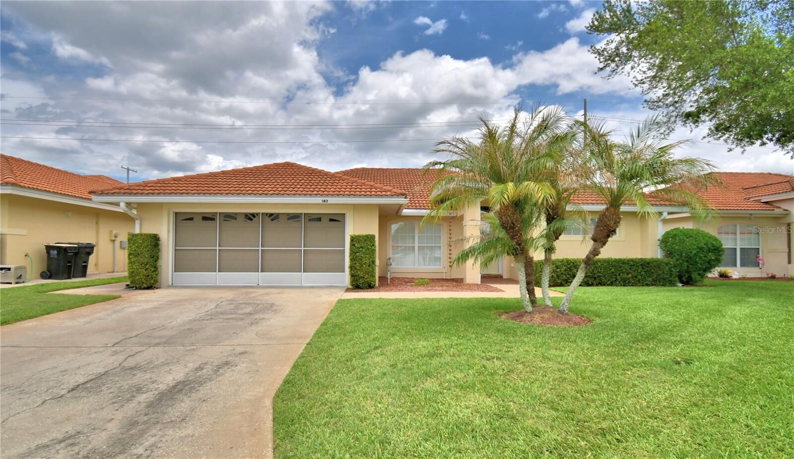 Property Photo:  142 Morning Glory Circle  FL 33884 