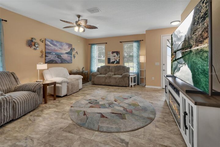 Property Photo:  337 Orchard Hill Street  FL 32724 