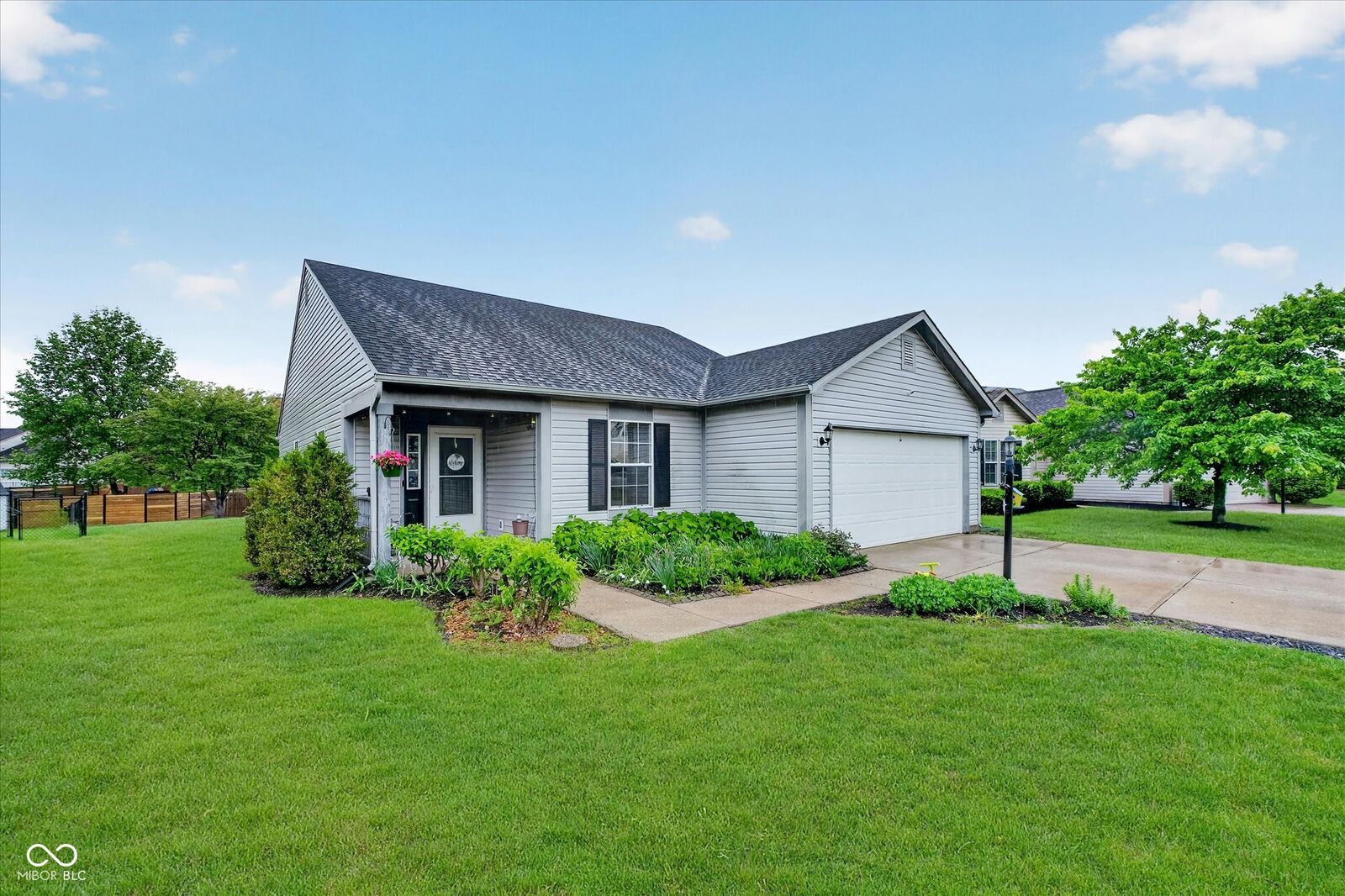 Property Photo:  3815 Nuthatcher Drive  IN 46228 