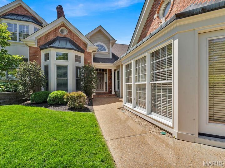 Property Photo:  13004 Pembrooke Valley Court  MO 63141 