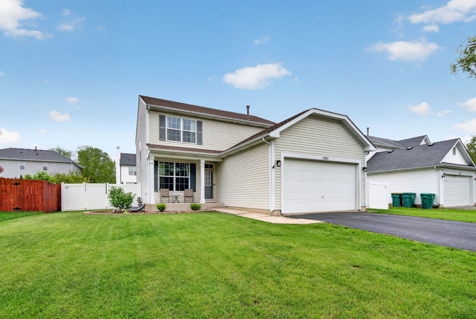 Property Photo:  1501 Roth Drive  IL 60431 