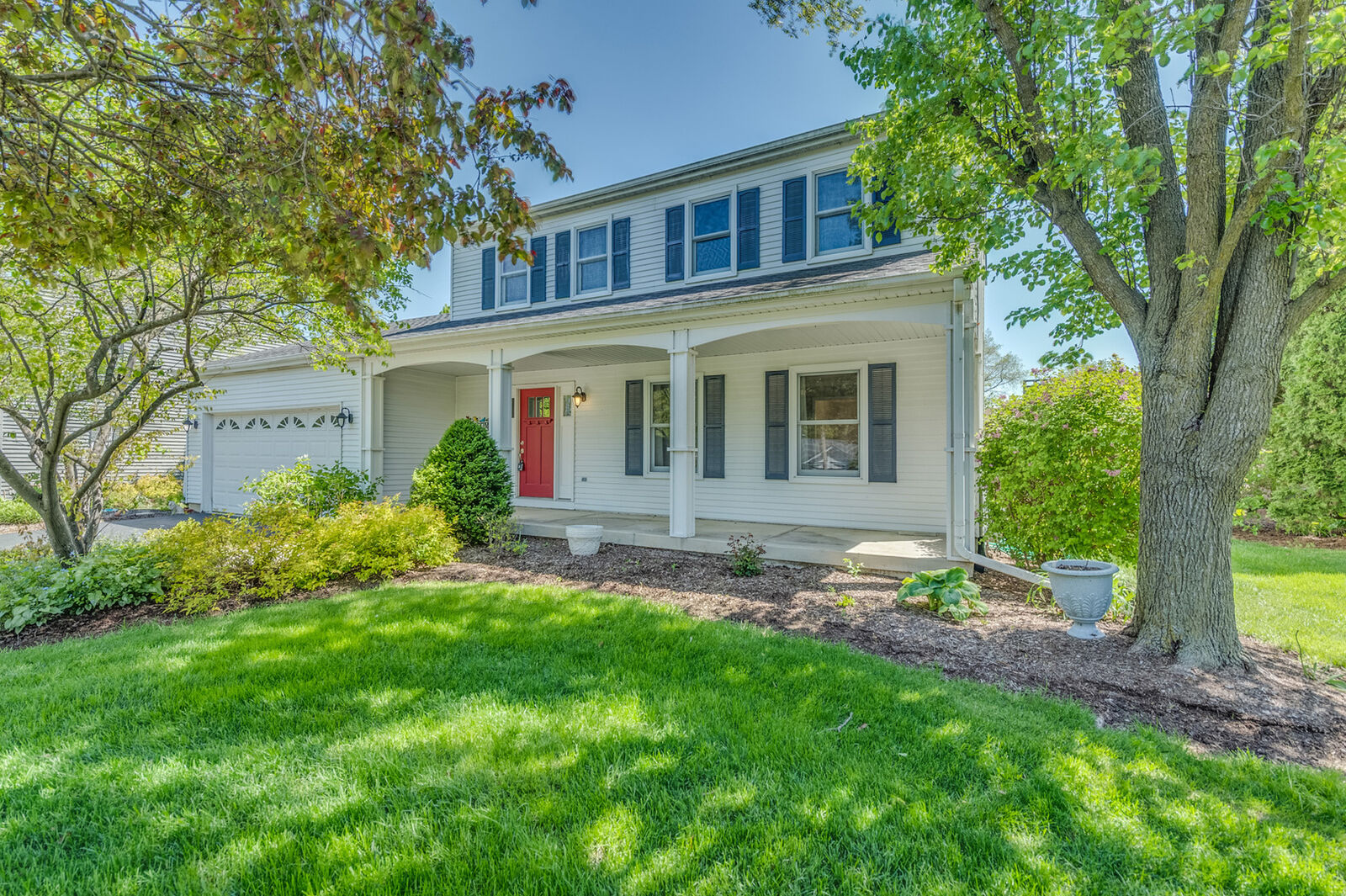 Property Photo: 424 S Forest Avenue IL 60510