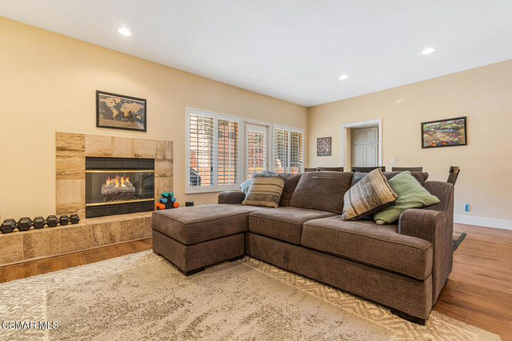 Property Photo:  5200 White Oak Avenue 30  CA 91316 