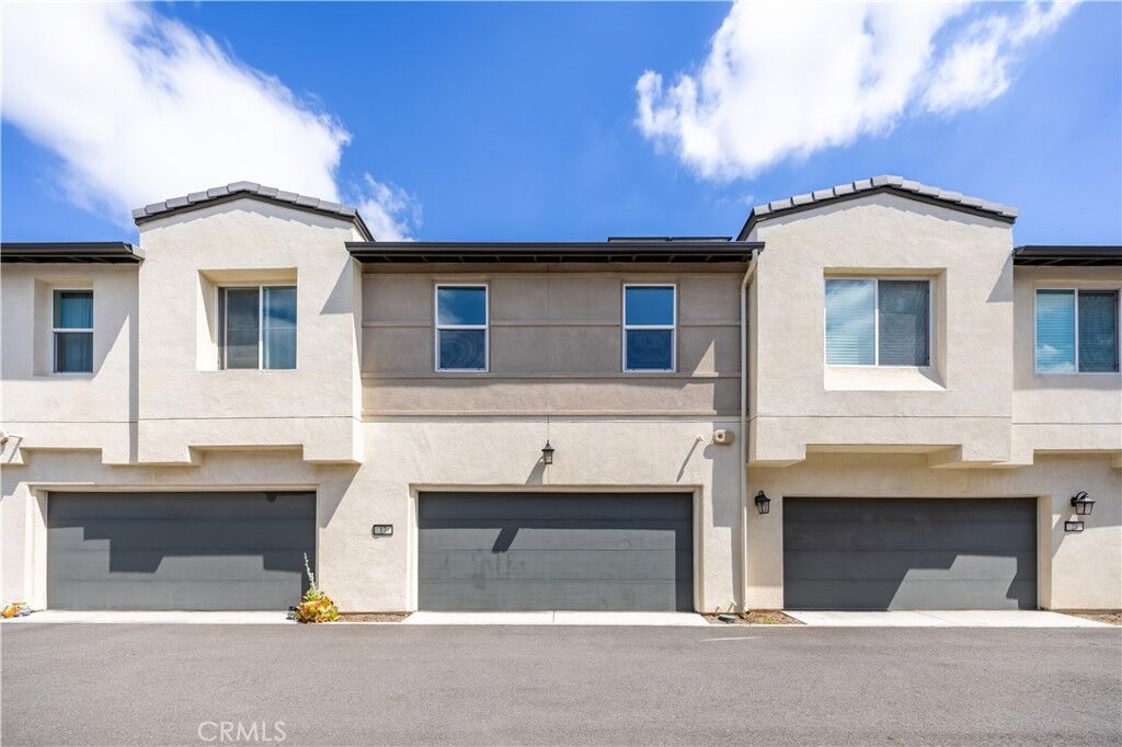 Property Photo: 17 Aria CA 91733