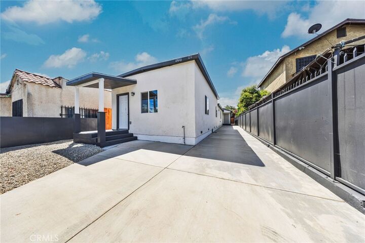 Property Photo: &126 1/2 W Century Boulevard CA 90003