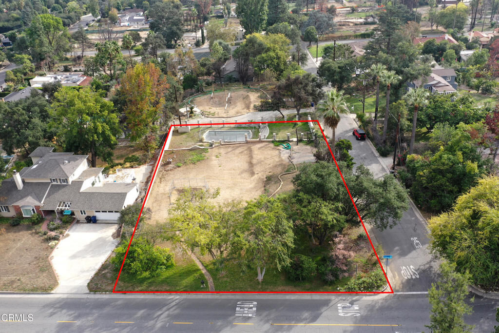 Property Photo:  1808 E Altadena Drive  CA 91001 